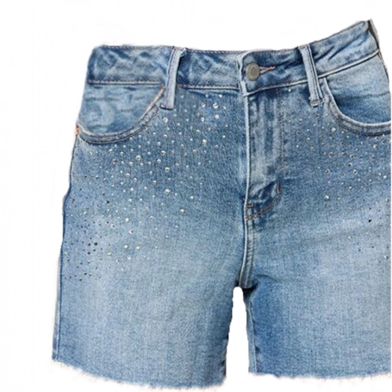 Classic denim shorts that go with everything Classic denim shorts that go with everything