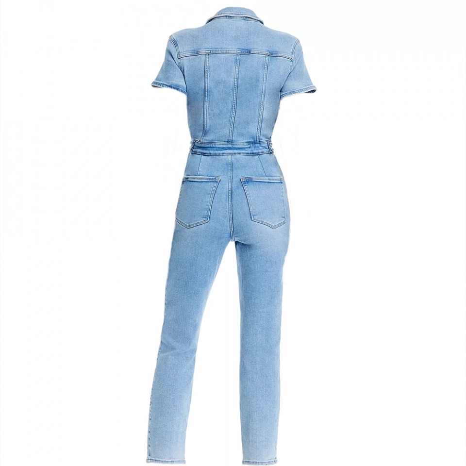 The women's one-piece denim outfit features short sleeves and trousers. (2)