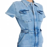 The women's one-piece denim outfit features short sleeves and trousers. (3)