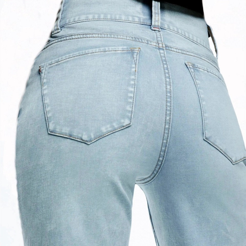 Women's Low-rise, flared jeans (4)